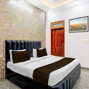 Hotel O Luxury Inn - 2